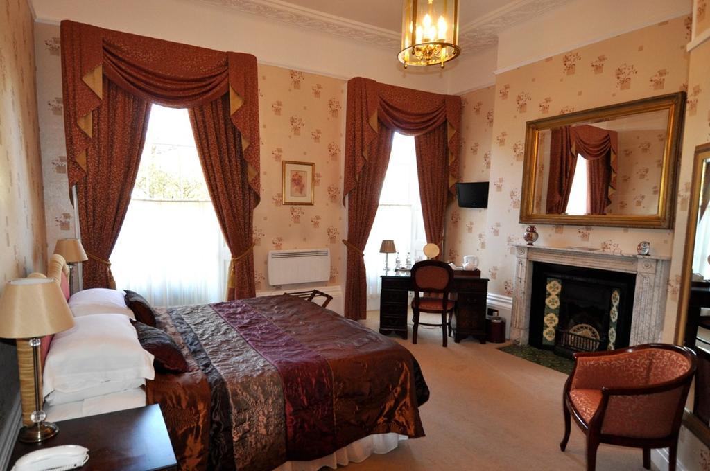 Willoughby House Hotel & Apartments Cheltenham Habitación foto