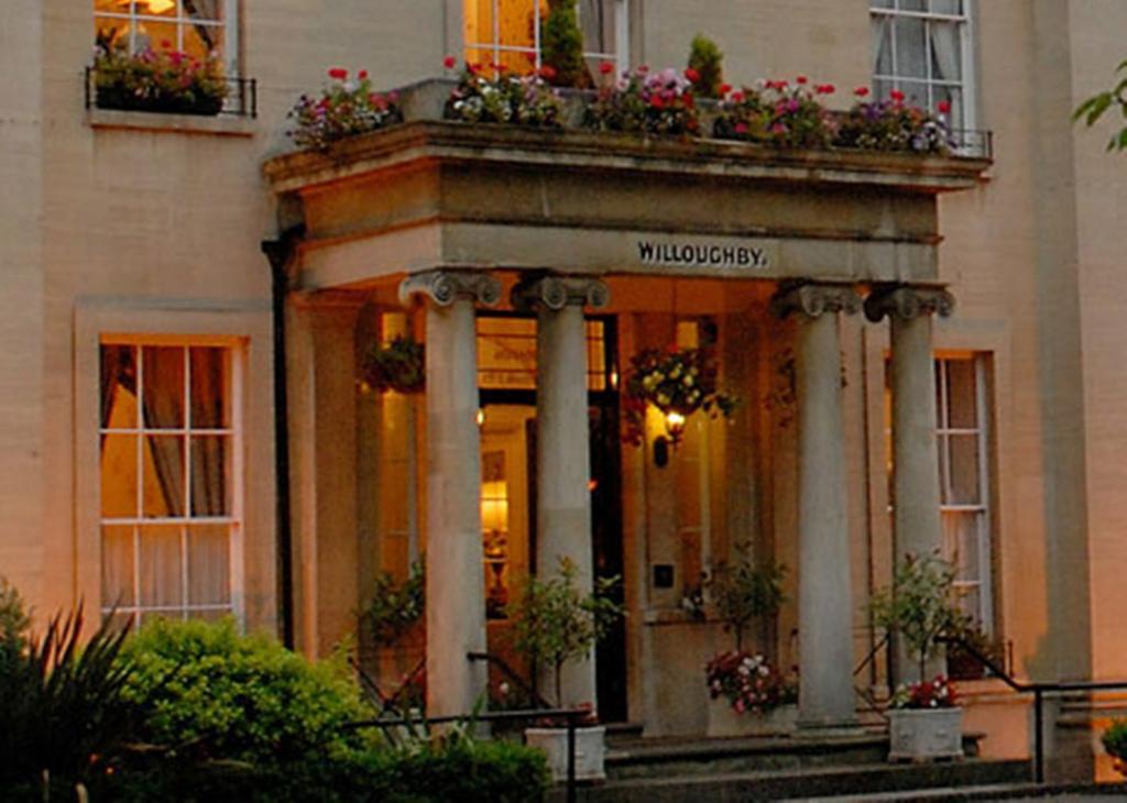 Willoughby House Hotel & Apartments Cheltenham Exterior foto